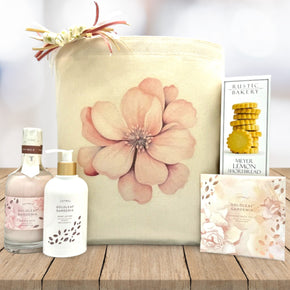 Goldleaf Gardenia Spa Gift Basket